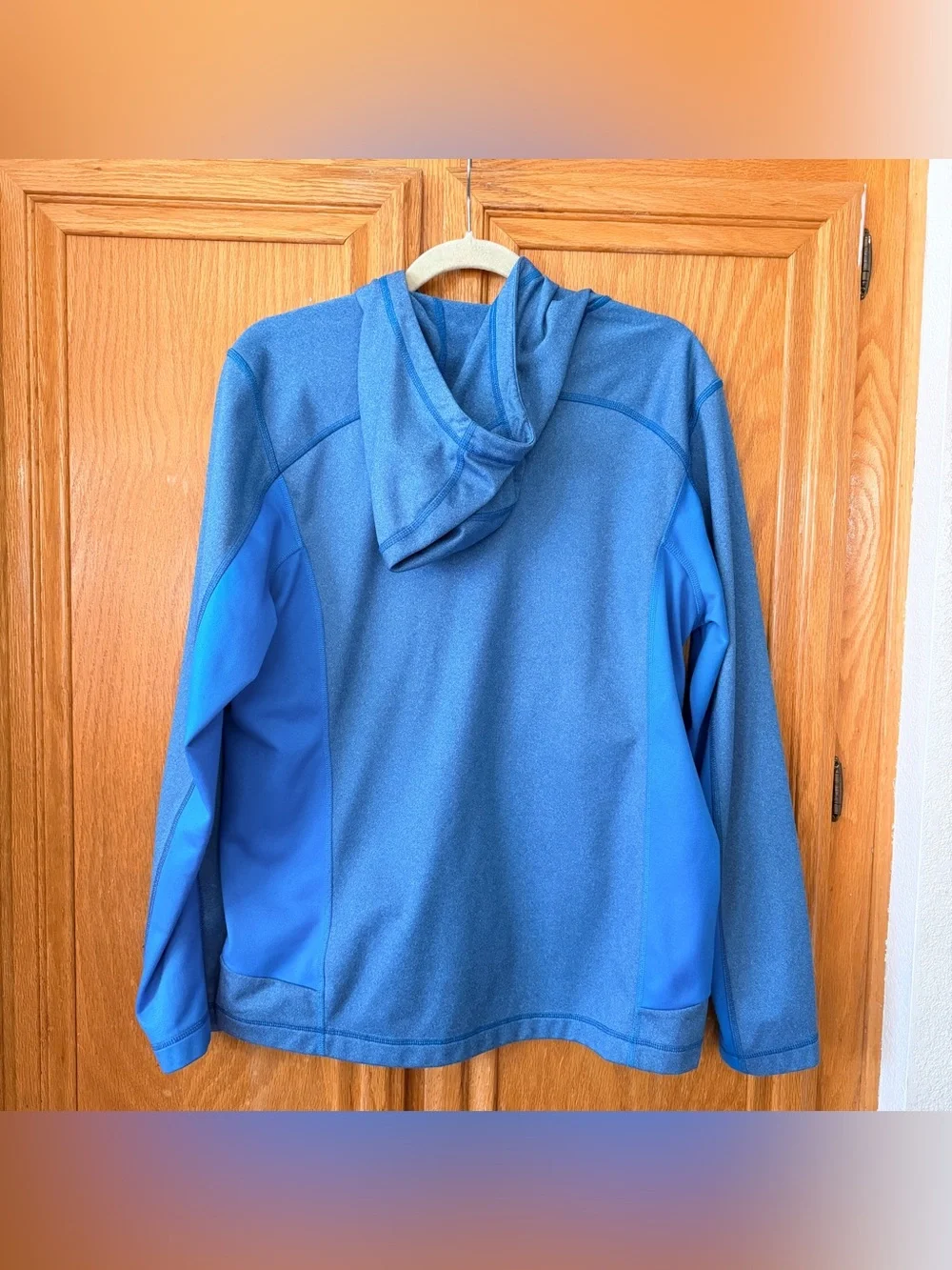 The North Face blue zip up jacket sz M for men